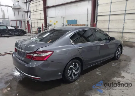 2017 Honda Accord Lx z USA, uszkodzony, nr VIN 1HGCR2F34HA071161